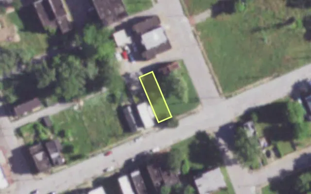 Aerial view of 2007 MALLINCKRODT ST — vacant lot, St. Louis with approximate parcel outline