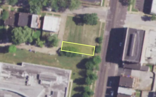 Aerial view of 4009 S BROADWAY — vacant lot, St. Louis with approximate parcel outline