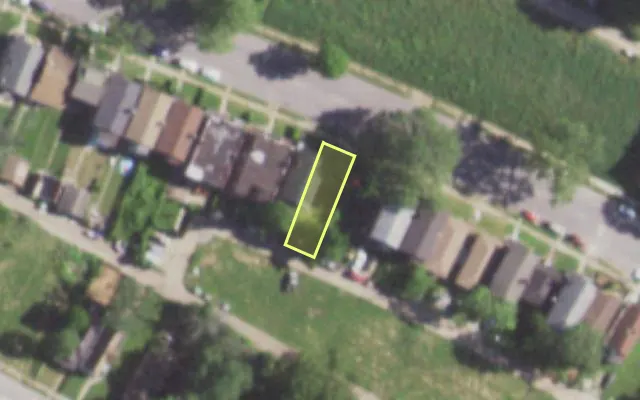 Aerial view of 5646 ST LOUIS AV — vacant lot, St. Louis with approximate parcel outline