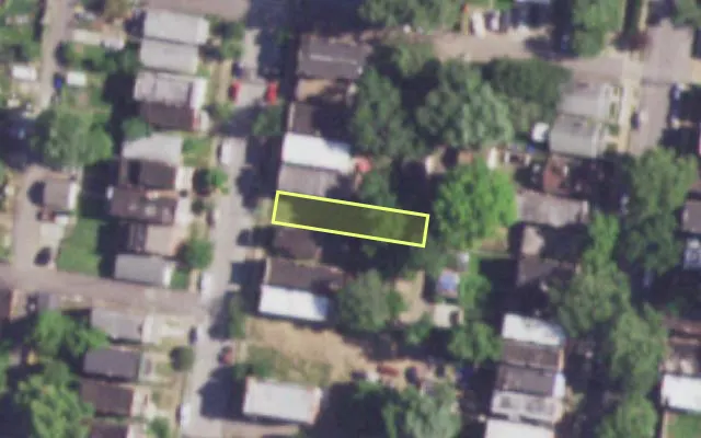 Aerial view of 3828 IOWA AV — vacant lot, St. Louis with approximate parcel outline