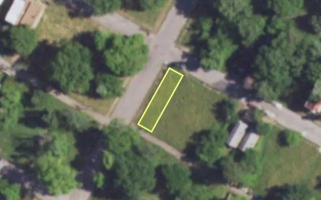 Aerial view of 4286 W GARFIELD AV — vacant lot, St. Louis with approximate parcel outline