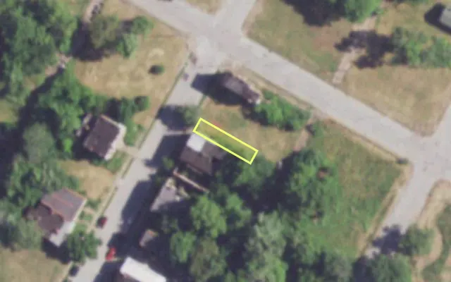Aerial view of 1916 COLEMAN ST — vacant lot, St. Louis with approximate parcel outline