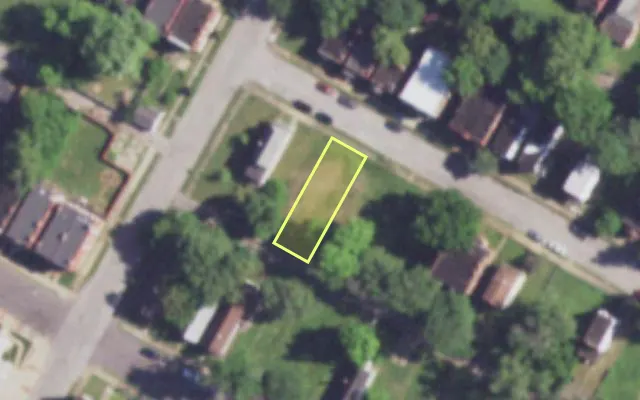 Aerial view of 4232 W FARLIN AV — vacant lot, St. Louis with approximate parcel outline