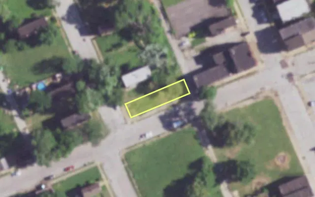 Aerial view of 4300 STRODTMAN PL — vacant lot, St. Louis with approximate parcel outline