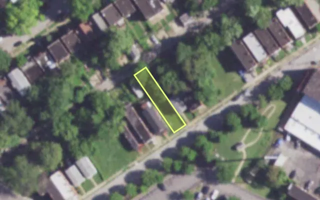 Aerial view of 4527 MARY AV — vacant lot, St. Louis with approximate parcel outline