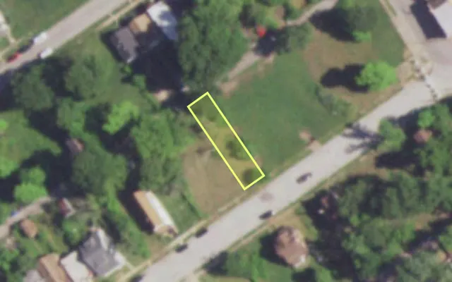 Aerial view of 4953 EMERSON AV — vacant lot, St. Louis with approximate parcel outline