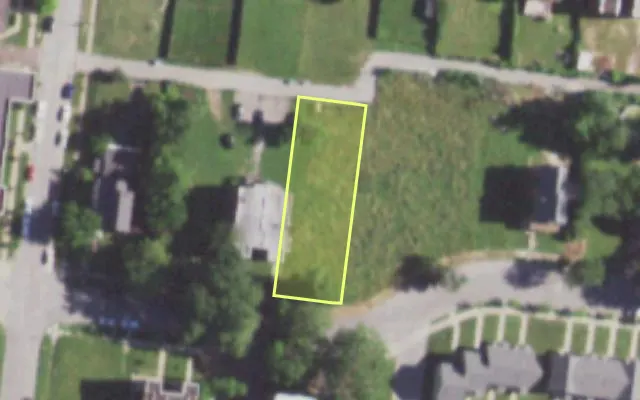 Aerial view of 5561 CLEMENS AV — vacant lot, St. Louis with approximate parcel outline