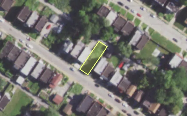 Aerial view of 5945 ROMAINE PL — vacant lot, St. Louis with approximate parcel outline