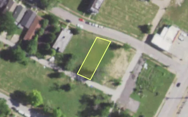 Aerial view of 5822 ROOSEVELT PL — vacant lot, St. Louis with approximate parcel outline