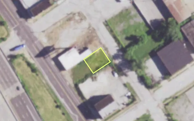 Aerial view of 4915 BULWER AV — vacant lot, St. Louis with approximate parcel outline