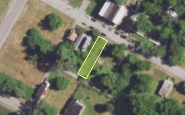 Aerial view of 4446 COTTAGE AV — vacant lot, St. Louis with approximate parcel outline