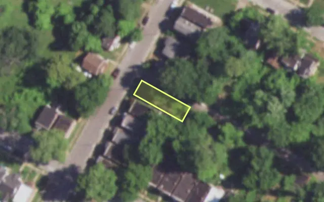 Aerial view of 3514 CORA AV — vacant lot, St. Louis with approximate parcel outline