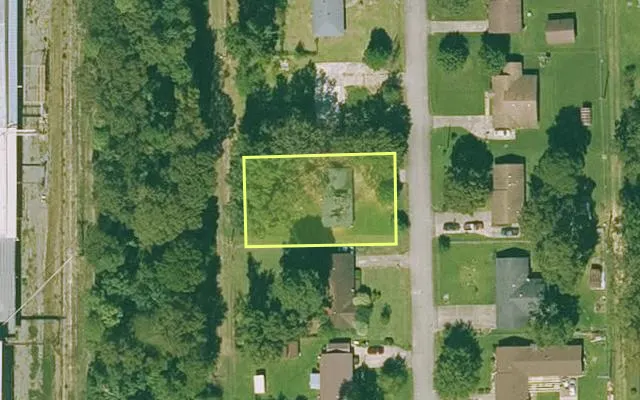 Aerial view of ASHLEY County parcel 706-02258-000 — Arkansas post-auction with approximate parcel outline