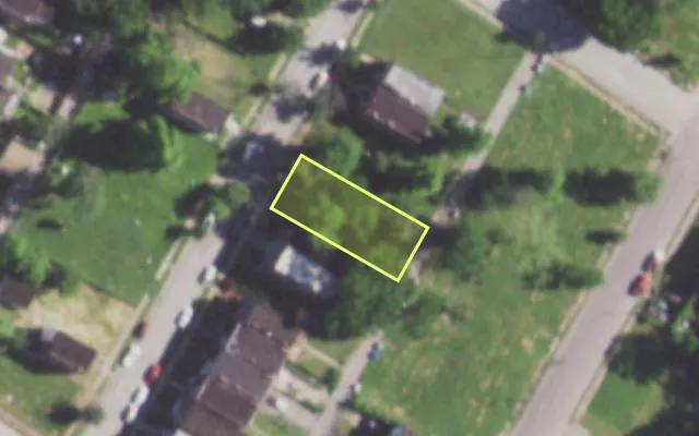 Aerial view of 1428 SEMPLE AV — vacant lot, St. Louis with approximate parcel outline