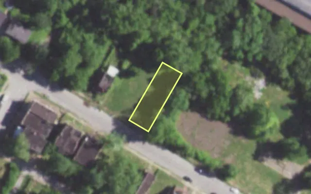 Aerial view of 5967 KENNERLY AV — vacant lot, St. Louis with approximate parcel outline