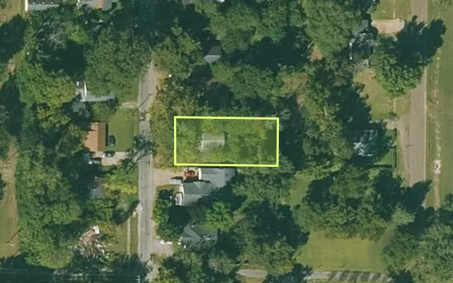 Aerial view of PHILLIPS County parcel 703-04735-000 — Arkansas post-auction with approximate parcel outline