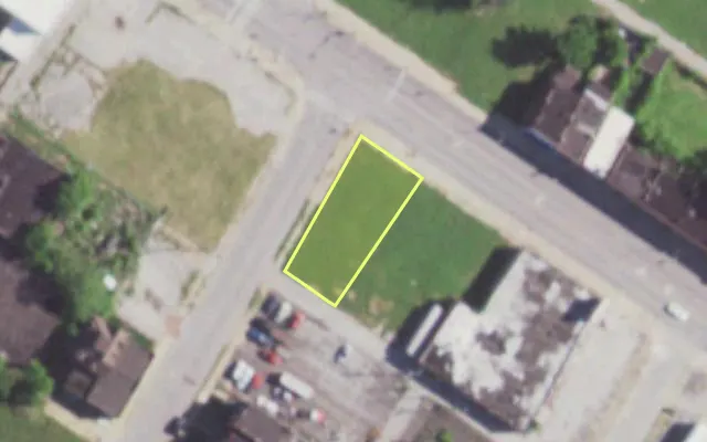 Aerial view of 5894 DR MARTIN LUTHER KING DR — vacant lot, St. Louis with approximate parcel outline