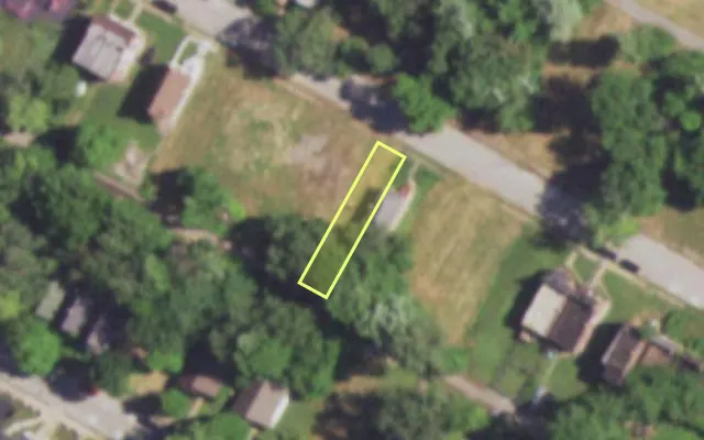 Aerial view of 4558 COTTAGE AV — vacant lot, St. Louis with approximate parcel outline