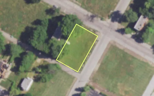 Aerial view of 4200 EVANS AV — vacant lot, St. Louis with approximate parcel outline