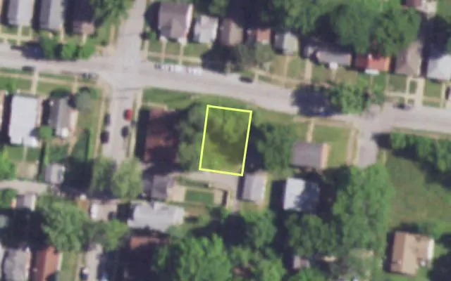Aerial view of 914 HORNSBY AV — vacant lot, St. Louis with approximate parcel outline