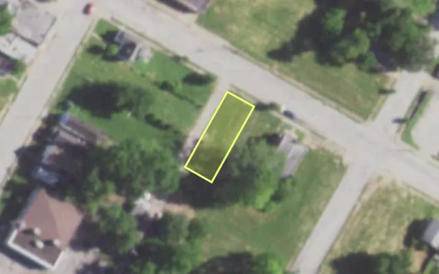 Aerial view of 5454 ST LOUIS AV — vacant lot, St. Louis with approximate parcel outline