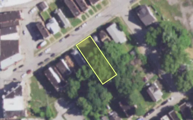 Aerial view of 714 BADEN AV — vacant lot, St. Louis with approximate parcel outline