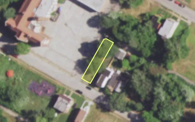 Aerial view of 4581 COTTAGE AV — vacant lot, St. Louis with approximate parcel outline