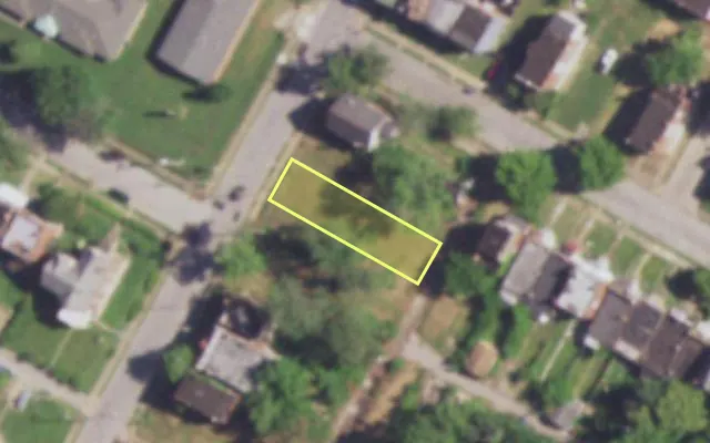Aerial view of 2938 N EUCLID AV — vacant lot, St. Louis with approximate parcel outline