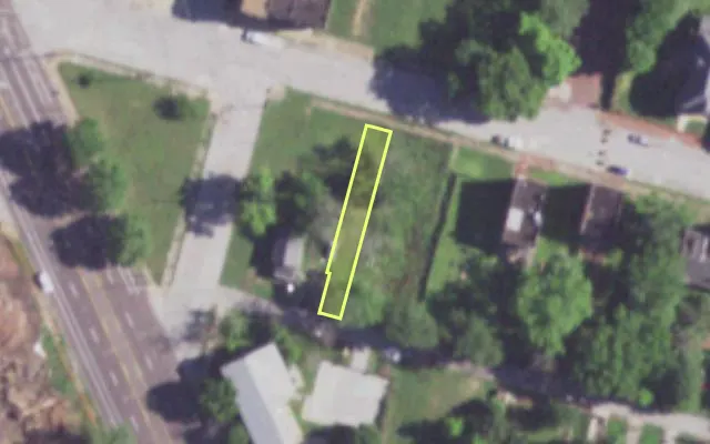 Aerial view of 1942 HEBERT ST — vacant lot, St. Louis with approximate parcel outline