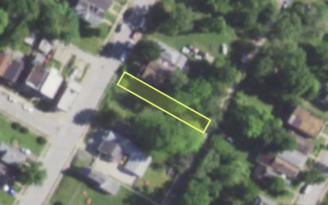 Aerial view of 2734 BELT AV — vacant lot, St. Louis with approximate parcel outline