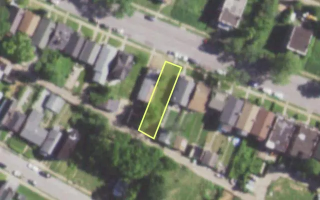 Aerial view of 5716 ST LOUIS AV — vacant lot, St. Louis with approximate parcel outline