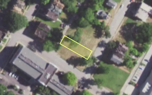 Aerial view of 1359 BURD AV — vacant lot, St. Louis with approximate parcel outline
