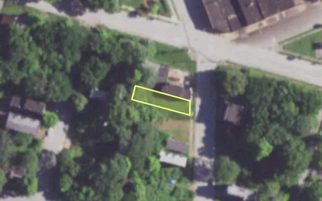 Aerial view of 3253 N 19TH ST — vacant lot, St. Louis with approximate parcel outline