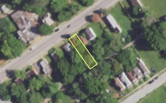 Aerial view of 5050 UNION BLVD — vacant lot, St. Louis with approximate parcel outline