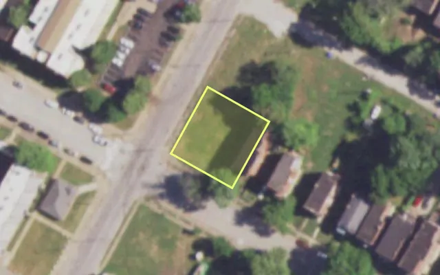 Aerial view of 4061 ENRIGHT AV — vacant lot, St. Louis with approximate parcel outline