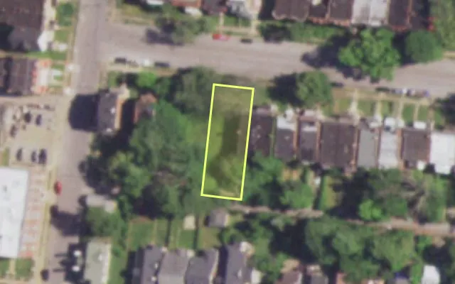Aerial view of 4734 NEWBERRY TER — vacant lot, St. Louis with approximate parcel outline