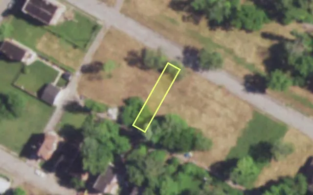 Aerial view of 4582 GARFIELD AV — vacant lot, St. Louis with approximate parcel outline