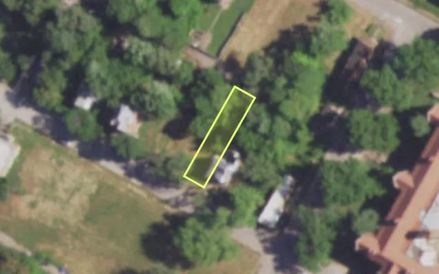 Aerial view of 4637 COTTAGE AV — vacant lot, St. Louis with approximate parcel outline