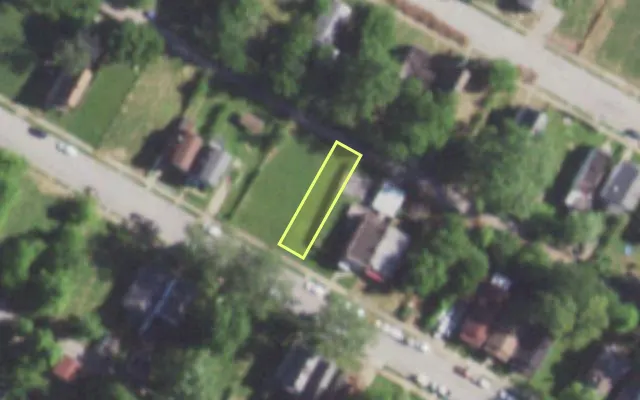 Aerial view of 5711 HIGHLAND AV — vacant lot, St. Louis with approximate parcel outline