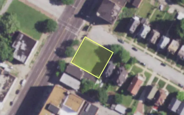 Aerial view of 3126 N GRAND BLVD — vacant lot, St. Louis with approximate parcel outline