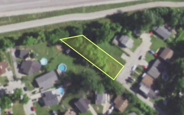 Aerial view of 8027 ZELLIE AV — vacant lot, St. Louis with approximate parcel outline