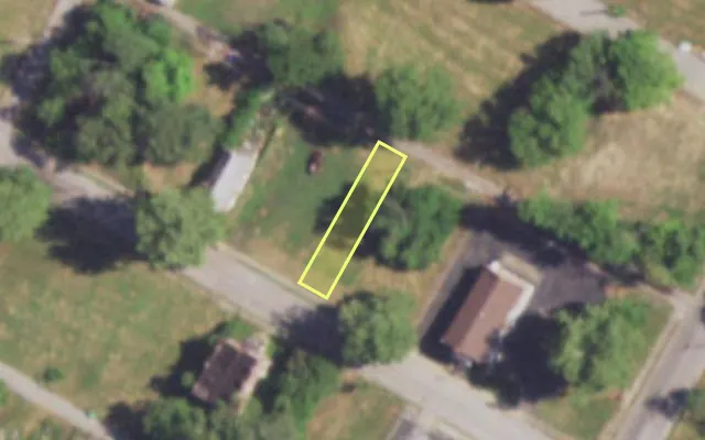 Aerial view of 4427 ALDINE AV — vacant lot, St. Louis with approximate parcel outline