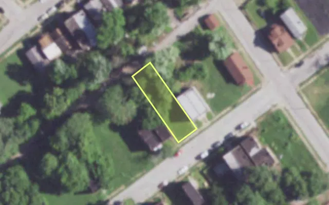 Aerial view of 1515 DESOTO AV — vacant lot, St. Louis with approximate parcel outline