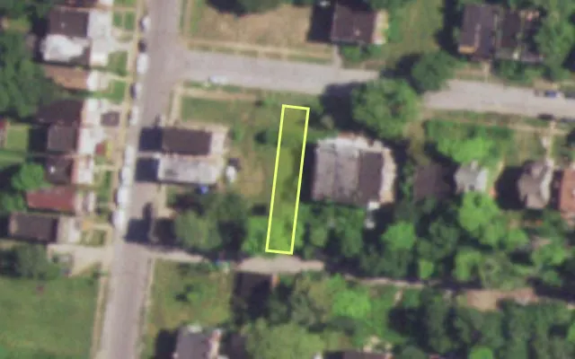 Aerial view of 4742 VERNON AV — vacant lot, St. Louis with approximate parcel outline