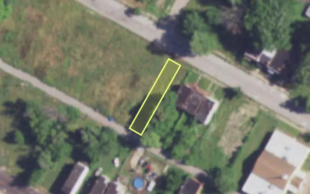 Aerial view of 4238 W LABADIE AV — vacant lot, St. Louis with approximate parcel outline