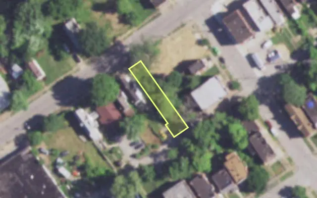 Aerial view of 4582 POPE AV — vacant lot, St. Louis with approximate parcel outline