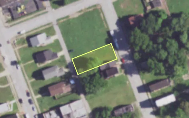 Aerial view of 3931 N 23RD ST — vacant lot, St. Louis with approximate parcel outline