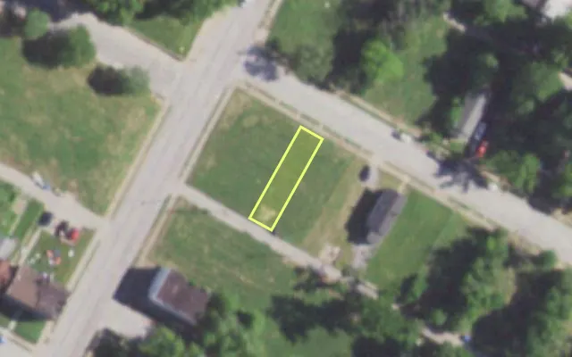 Aerial view of 5756 KENNERLY AV — vacant lot, St. Louis with approximate parcel outline
