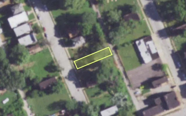 Aerial view of 4322 STRODTMAN PL — vacant lot, St. Louis with approximate parcel outline