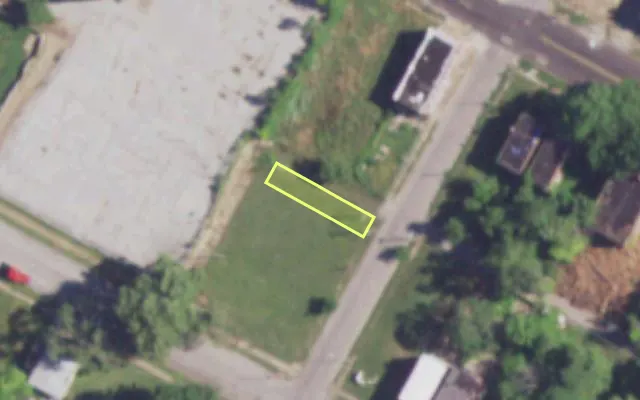 Aerial view of 2813 LAMBDIN AV — vacant lot, St. Louis with approximate parcel outline